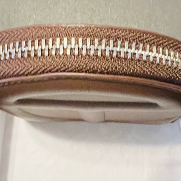 Telfar Wallet-Chocolate - Picture 5 of 8